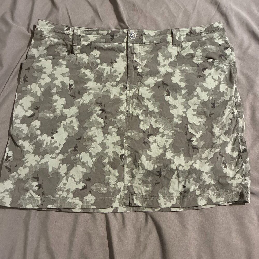 Eddie Bauer Adventurer 2.0 Skirt Short Skort Camouflage Women's 18 Hiking Golf